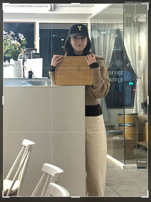 Yuna - ITZY (유나, Shin Yu Na) photo 23 of 1698
