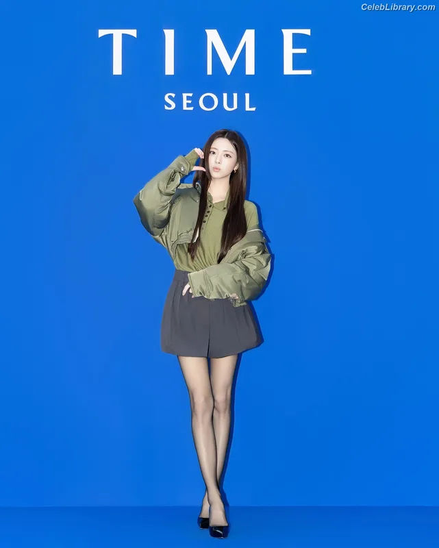 Yuna - ITZY (유나, Shin Yu Na) photo 16 of 1698