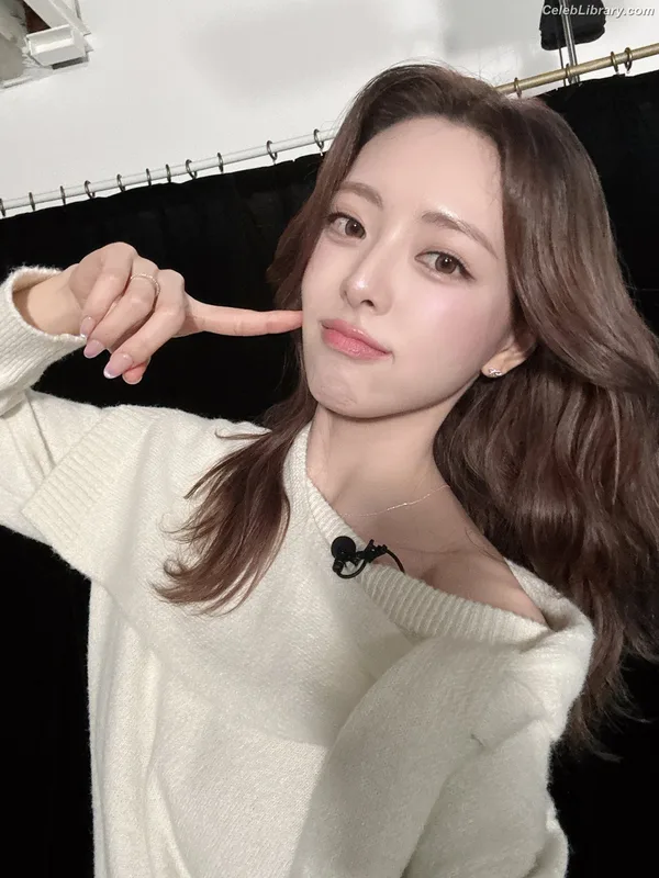 Yuna - ITZY (유나, Shin Yu Na) photo 19 of 1698