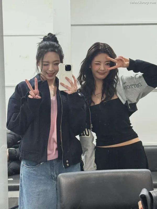 Yuna - ITZY (유나, Shin Yu Na) photo 16 of 1698