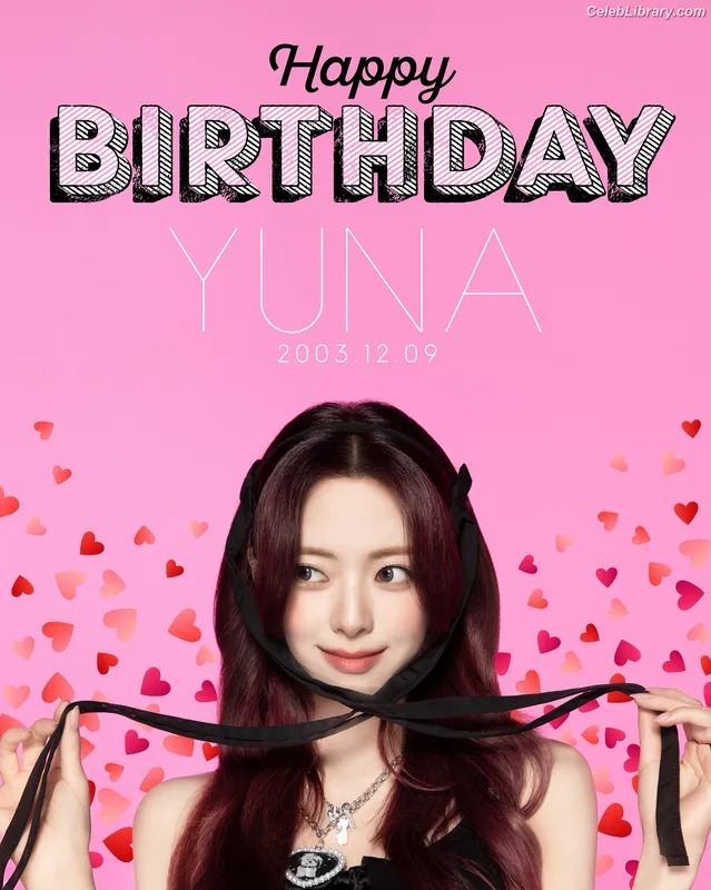 Yuna - ITZY (유나, Shin Yu Na) photo 22 of 1698