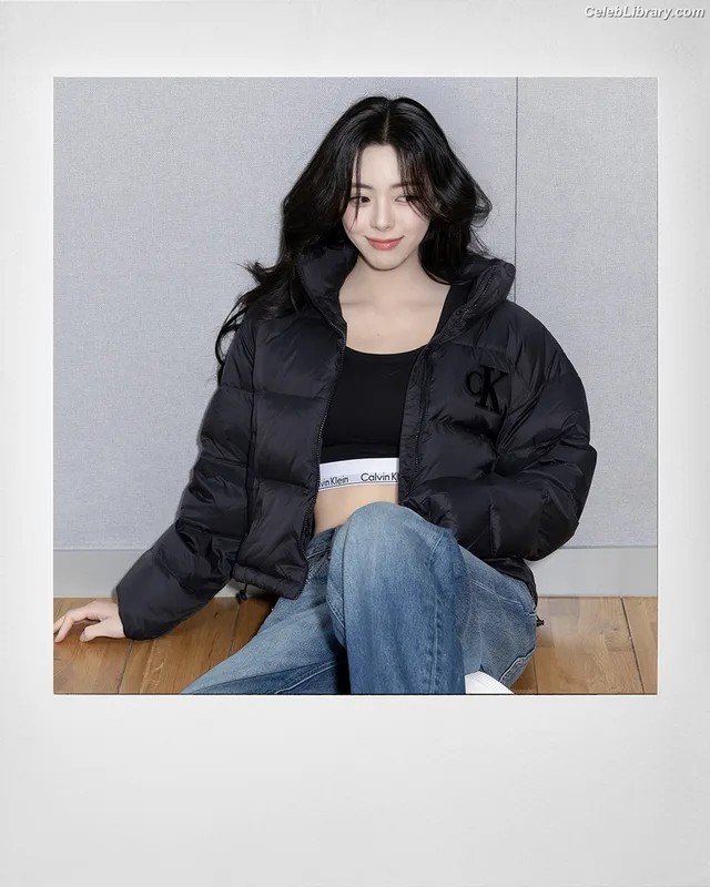 Yuna - ITZY (유나, Shin Yu Na) photo 6 of 1698