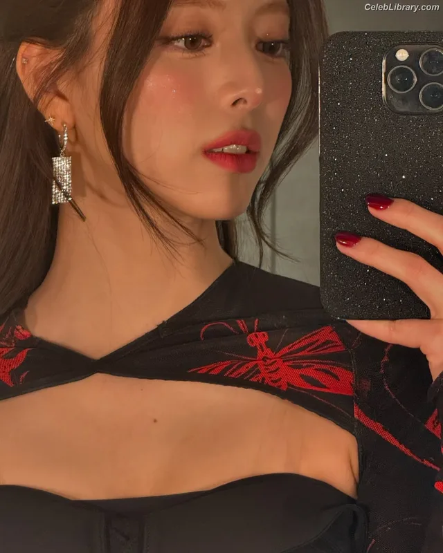 Yuna - ITZY (유나, Shin Yu Na) photo 19 of 1698