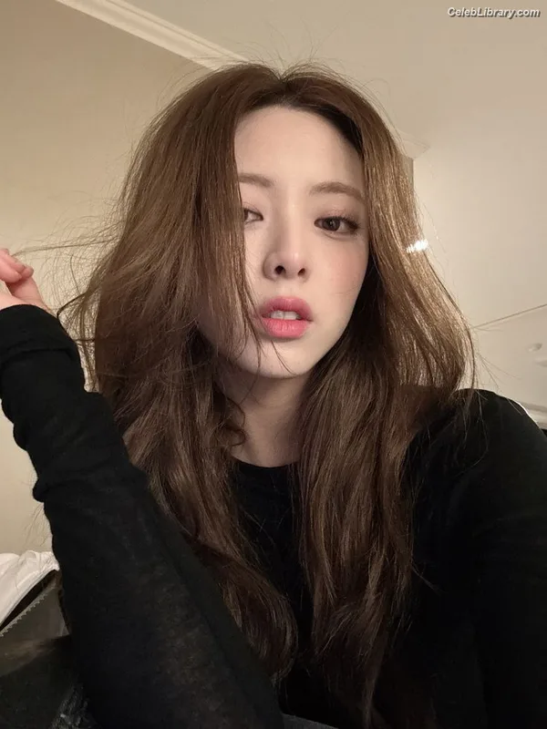 Yuna - ITZY (유나, Shin Yu Na) photo 13 of 1698