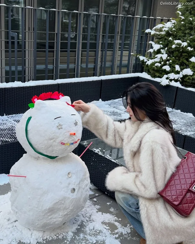 Yuna - ITZY (유나, Shin Yu Na) photo 2 of 1698