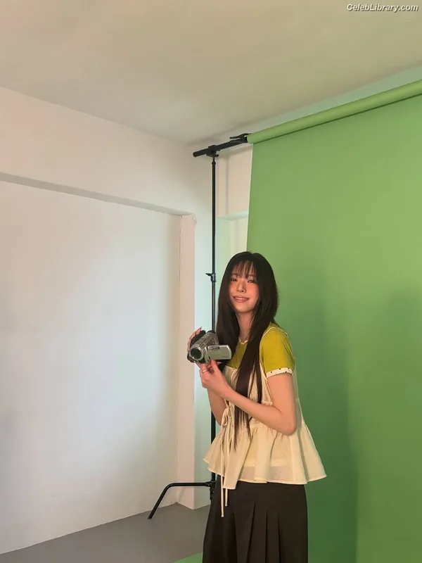 Yuna - ITZY (유나, Shin Yu Na) photo 12 of 1698