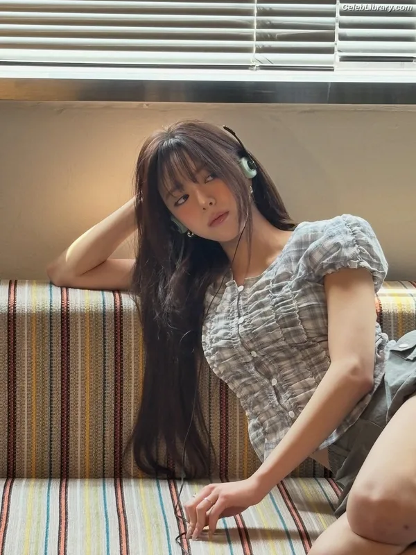 Yuna - ITZY (유나, Shin Yu Na) photo 23 of 1698