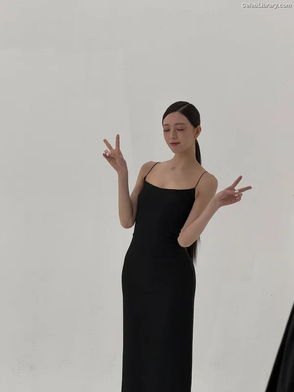 Yuna - ITZY (유나, Shin Yu Na) photo 4 of 1698