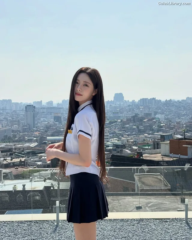 Yuna - ITZY (유나, Shin Yu Na) photo 12 of 1698