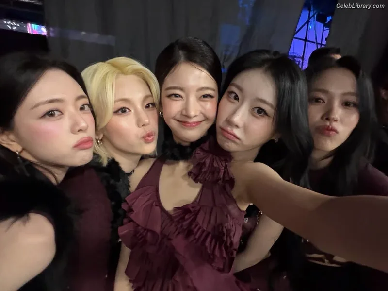 Yuna - ITZY (유나, Shin Yu Na) photo 19 of 1698