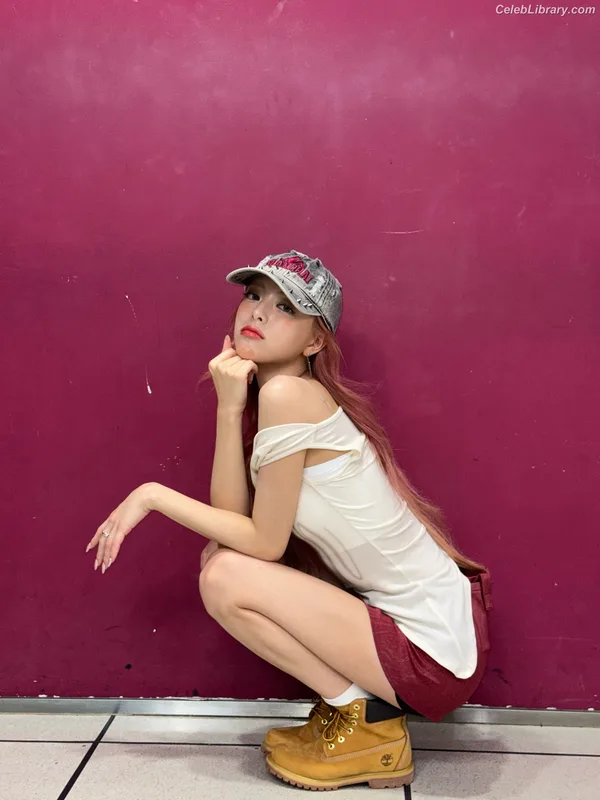 Yuna - ITZY (유나, Shin Yu Na) photo 6 of 1698