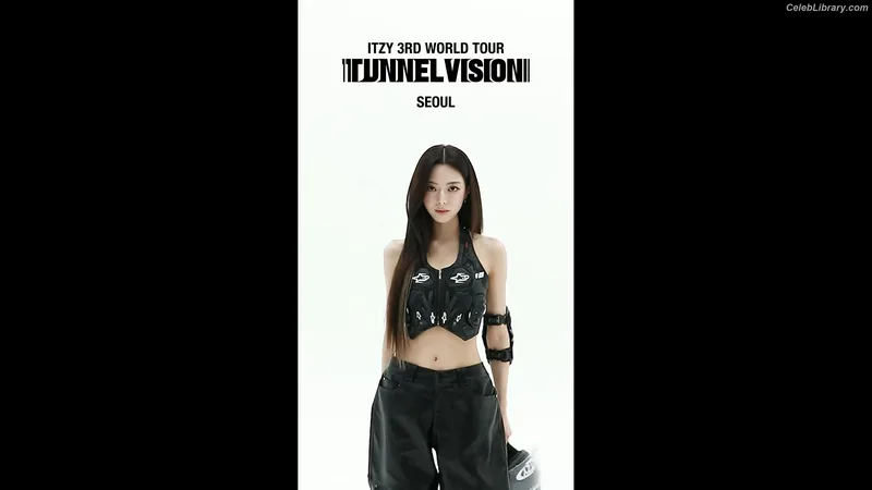 Yuna - ITZY (유나, Shin Yu Na) photo 14 of 1698