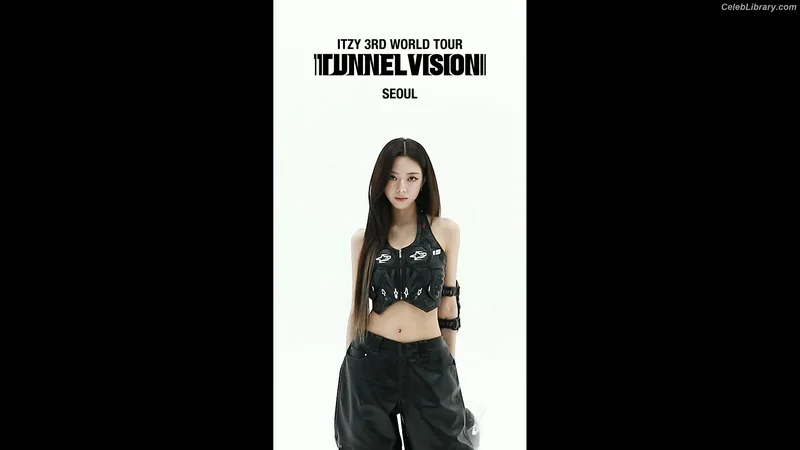 Yuna - ITZY (유나, Shin Yu Na) photo 15 of 1698