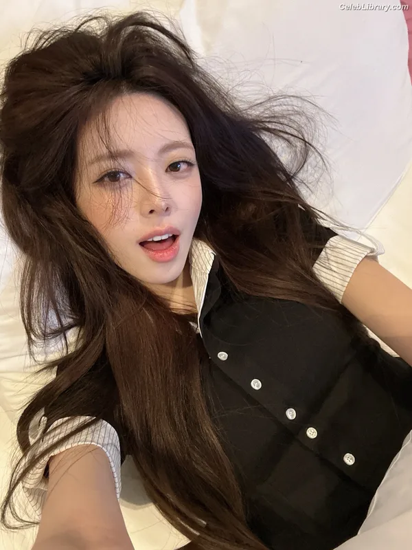 Yuna - ITZY (유나, Shin Yu Na) photo 9 of 1698