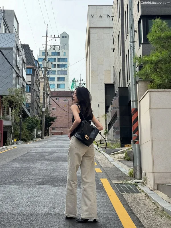 Yuna - ITZY (유나, Shin Yu Na) photo 13 of 1698