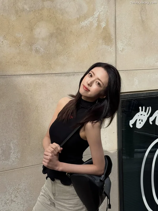 Yuna - ITZY (유나, Shin Yu Na) photo 17 of 1698