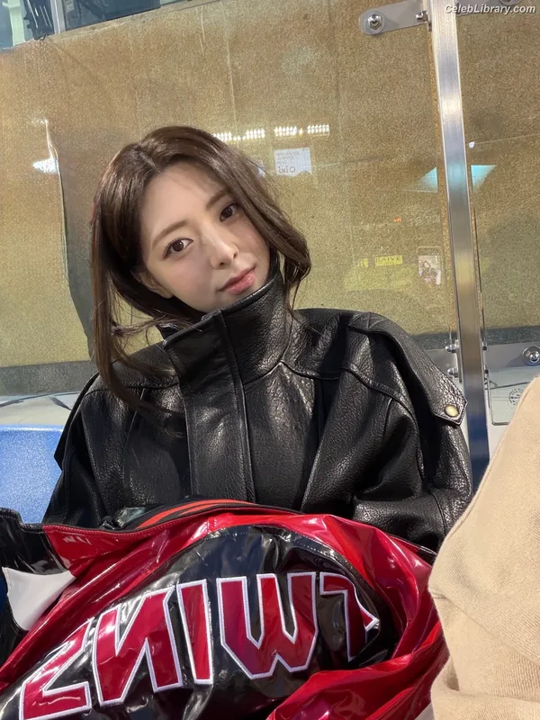 Yuna - ITZY (유나, Shin Yu Na) photo 3 of 1698
