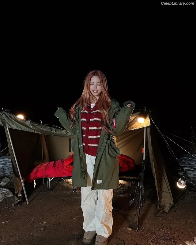 Yuna - ITZY (유나, Shin Yu Na) photo 18 of 1698