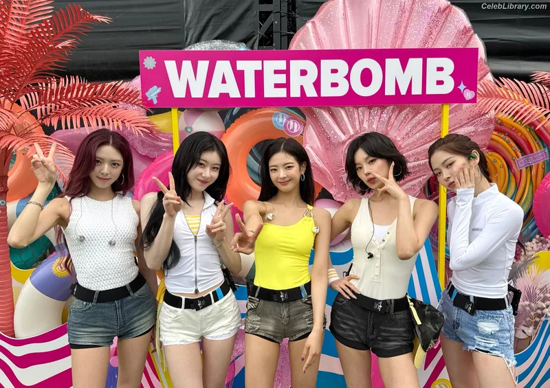 Yuna - ITZY (유나, Shin Yu Na) photo 8 of 1698