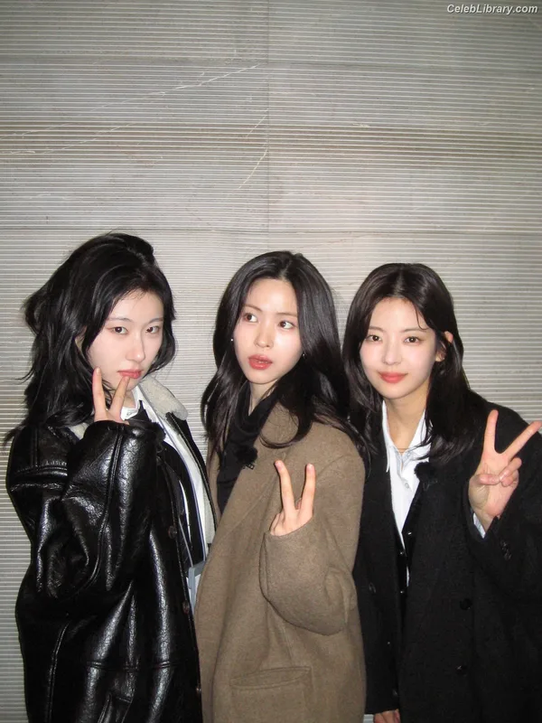 Yuna - ITZY (유나, Shin Yu Na) photo 21 of 1698