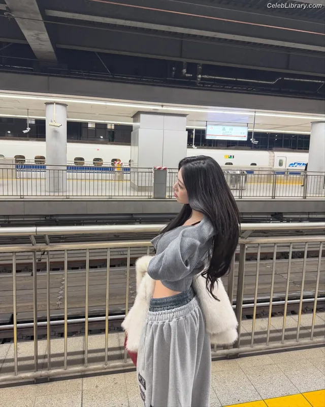 Yuna - ITZY (유나, Shin Yu Na) photo 21 of 1698