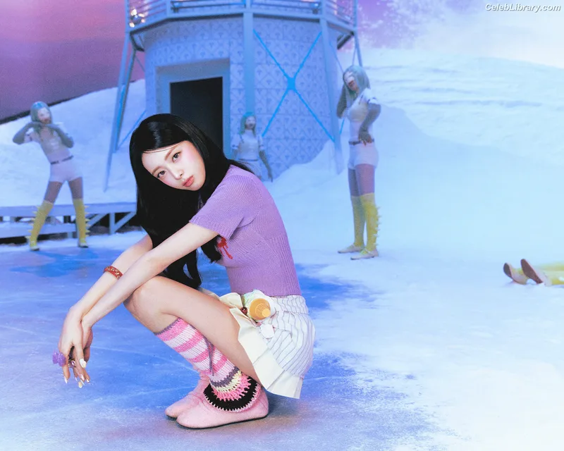 Yuna - ITZY (유나, Shin Yu Na) photo 8 of 1698