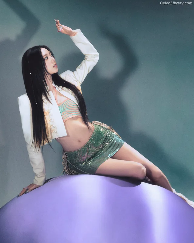 Yuna - ITZY (유나, Shin Yu Na) photo 12 of 1698