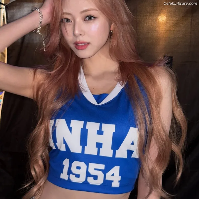 Yuna - ITZY (유나, Shin Yu Na) photo 7 of 1698