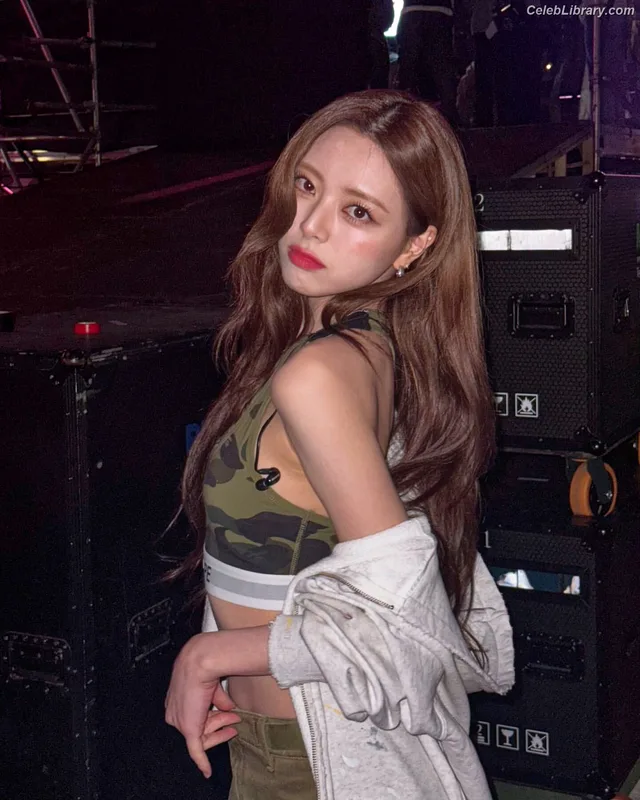 Yuna - ITZY (유나, Shin Yu Na) photo 21 of 1698