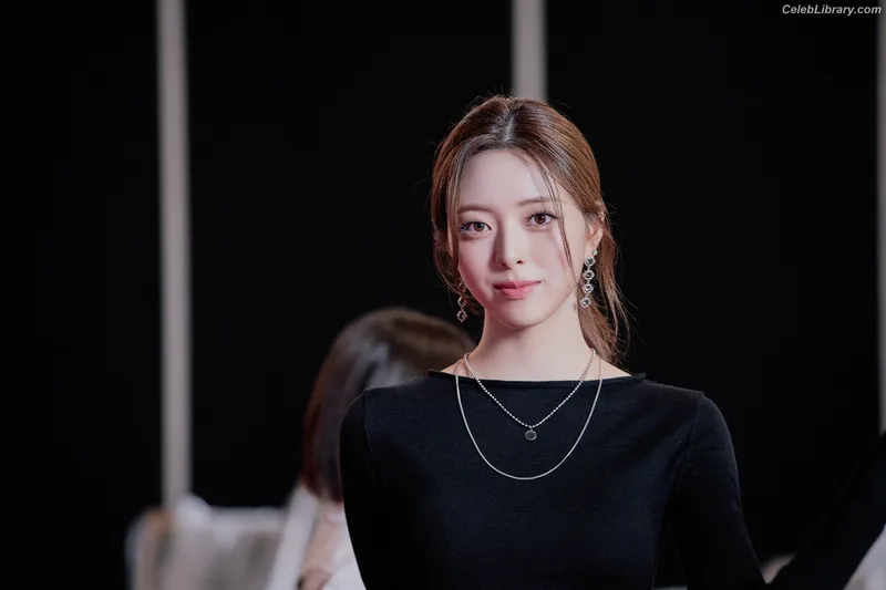 Yuna - ITZY (유나, Shin Yu Na) photo 5 of 1698