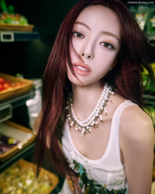Yuna - ITZY (유나, Shin Yu Na) photo 17 of 1698