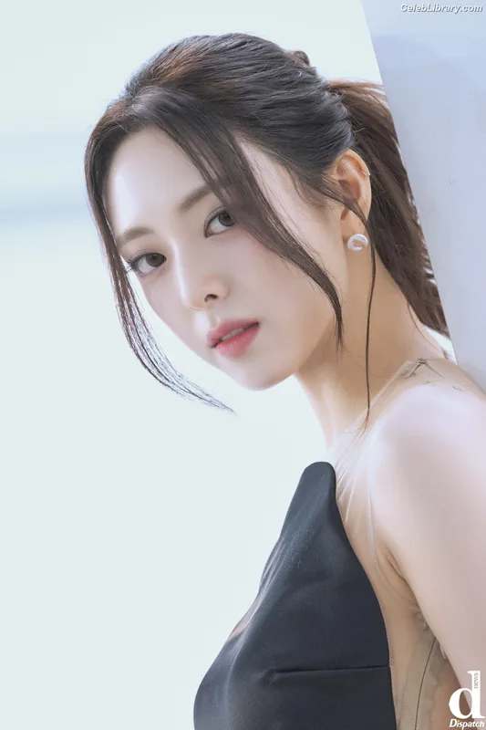 Yuna - ITZY (유나, Shin Yu Na) photo 7 of 1698