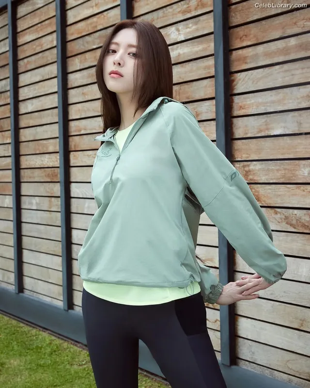 Yuna - ITZY (유나, Shin Yu Na) photo 17 of 1698