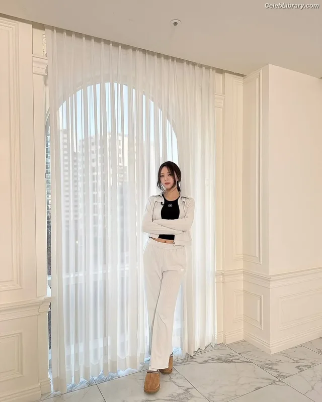 Yuna - ITZY (유나, Shin Yu Na) photo 3 of 1698