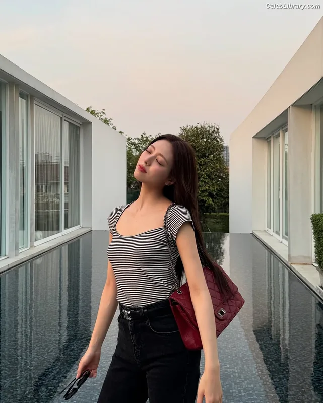Yuna - ITZY (유나, Shin Yu Na) photo 19 of 1698