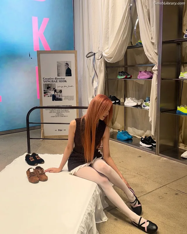 Yuna - ITZY (유나, Shin Yu Na) photo 9 of 1698