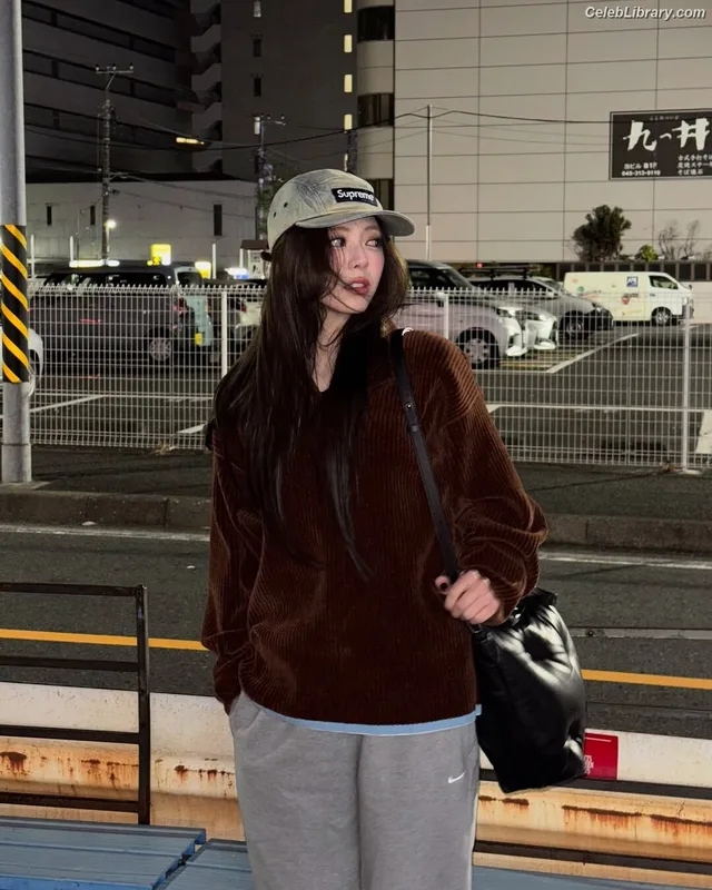 Yuna - ITZY (유나, Shin Yu Na) photo 13 of 1698