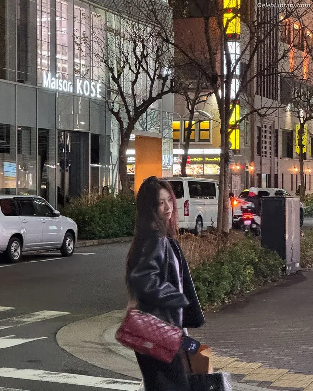 Yuna - ITZY (유나, Shin Yu Na) photo 1 of 1698