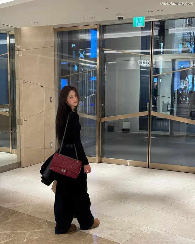 Yuna - ITZY (유나, Shin Yu Na) photo 4 of 1698