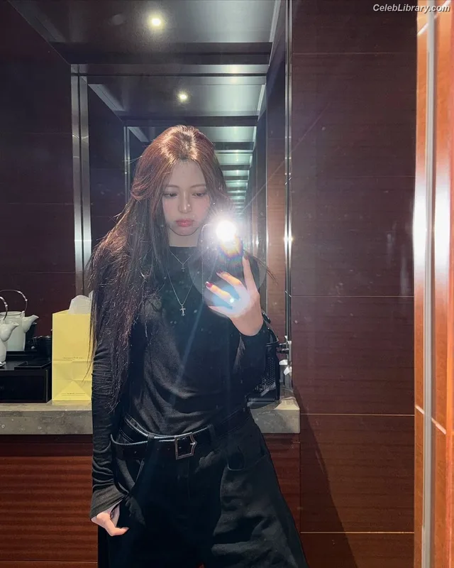 Yuna - ITZY (유나, Shin Yu Na) photo 6 of 1698
