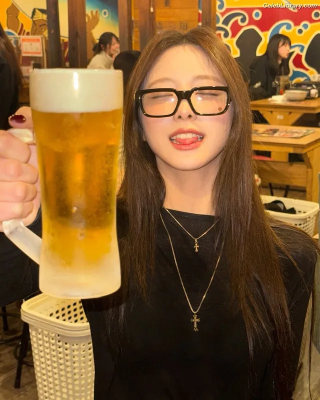 Yuna - ITZY (유나, Shin Yu Na) photo 8 of 1698
