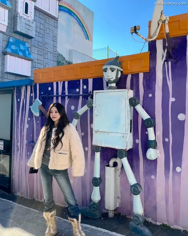 Yuna - ITZY (유나, Shin Yu Na) photo 19 of 1698