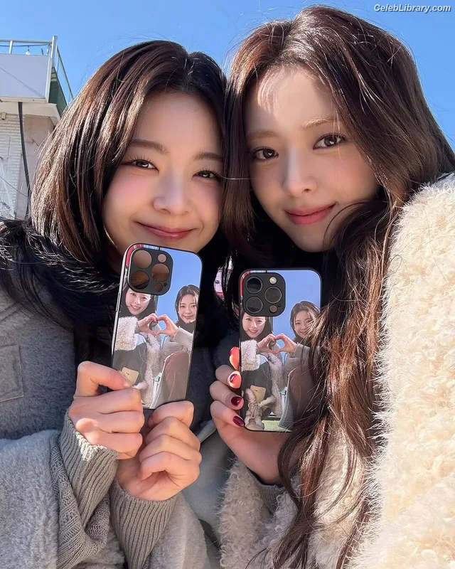 Yuna - ITZY (유나, Shin Yu Na) photo 22 of 1698