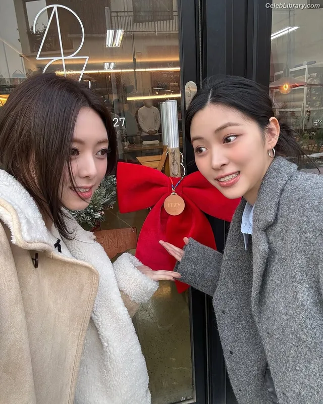 Yuna - ITZY (유나, Shin Yu Na) photo 18 of 1698