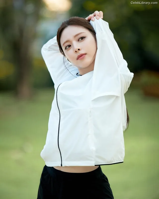 Yuna - ITZY (유나, Shin Yu Na) photo 21 of 1698