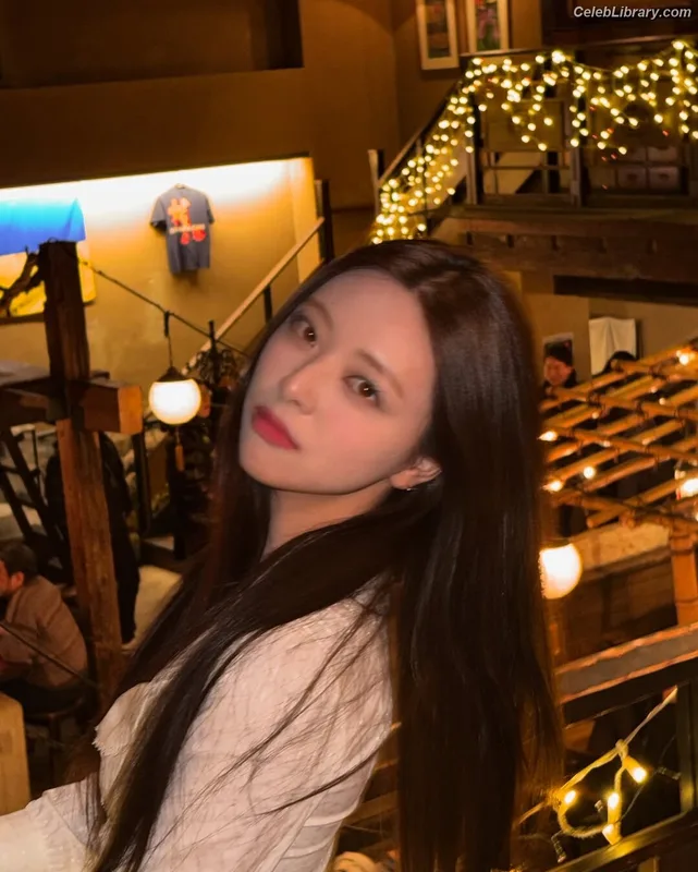Yuna - ITZY (유나, Shin Yu Na) photo 15 of 1698