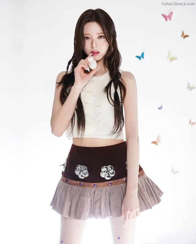 Yuna - ITZY (유나, Shin Yu Na) photo 23 of 1698