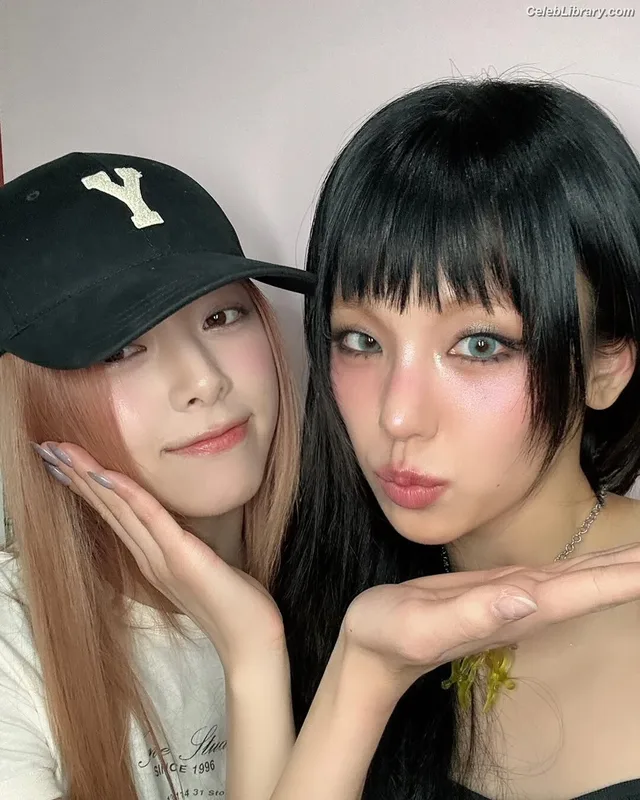 Yuna - ITZY (유나, Shin Yu Na) photo 4 of 1698