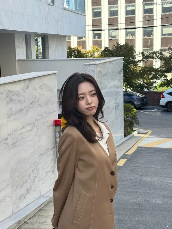 Yuna - ITZY (유나, Shin Yu Na) photo 7 of 1698