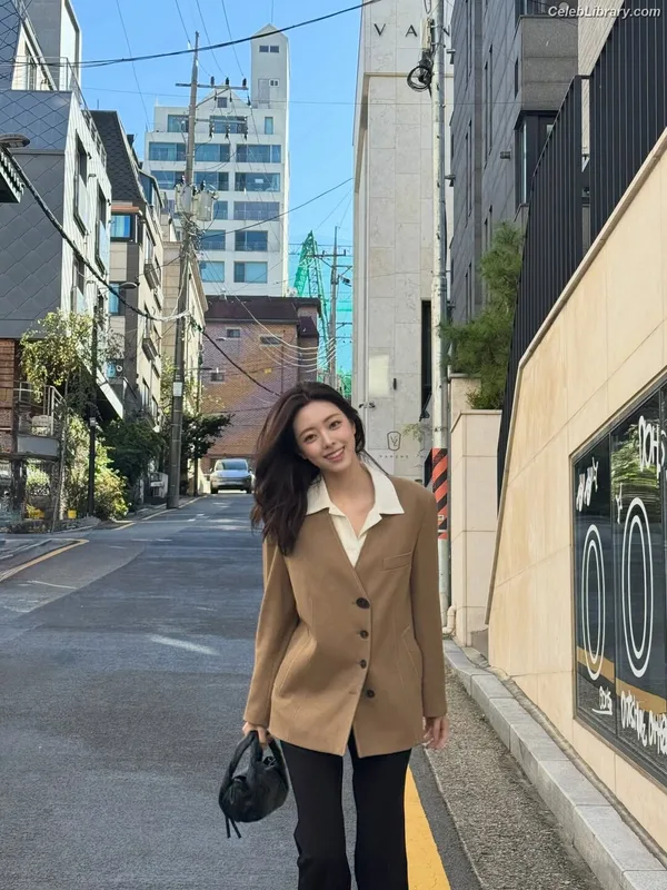Yuna - ITZY (유나, Shin Yu Na) photo 8 of 1698
